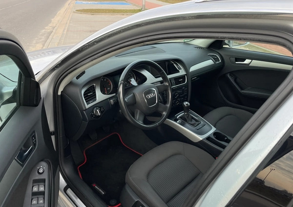 Audi A4 cena 32900 przebieg: 112000, rok produkcji 2010 z Nidzica małe 407